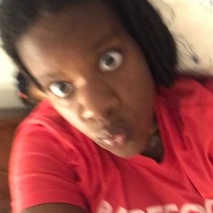 Meet your Posher, Simone